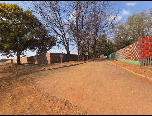 LAND FOR SALE IN BREDELL